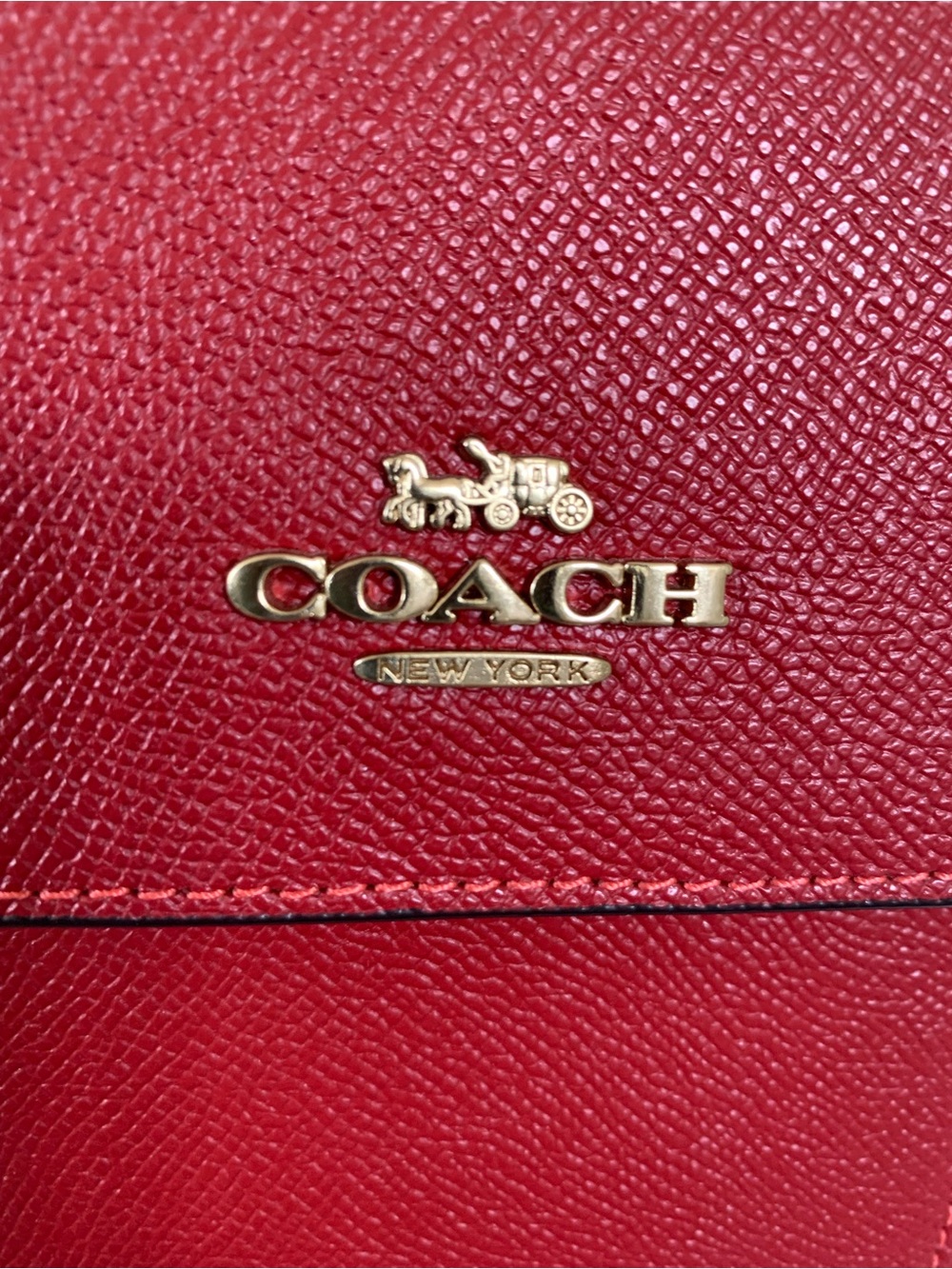 New! Coach Red Leather Crossbody Phone Pouch with Gold Logo Adjustable Strap - Picture 3 of 13